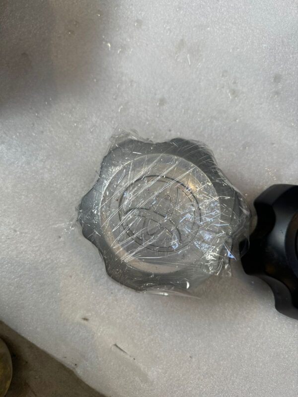 TAZAS CENTRO LLANTAS TOYOTA HILUX ORIGINAL GRISES  LAS 4