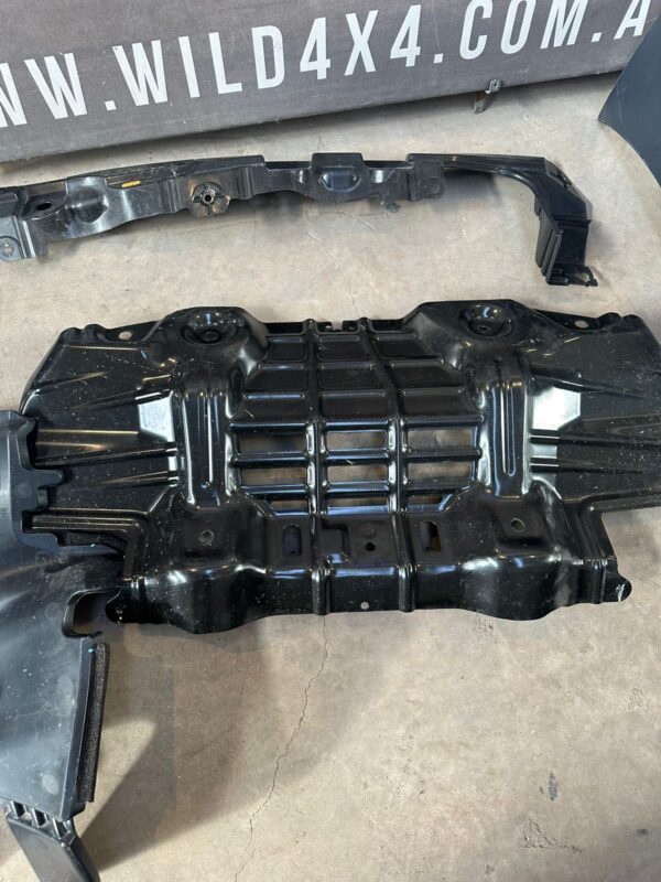 CHAPON ORIGINAL TOYOTA HILUX 2021+