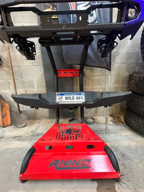 BUMPER TRASERO RHINO HILUX 16+   $ 520.000