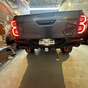 Paragolpes trasero Rhino4x4 Toyota Hilux GR4